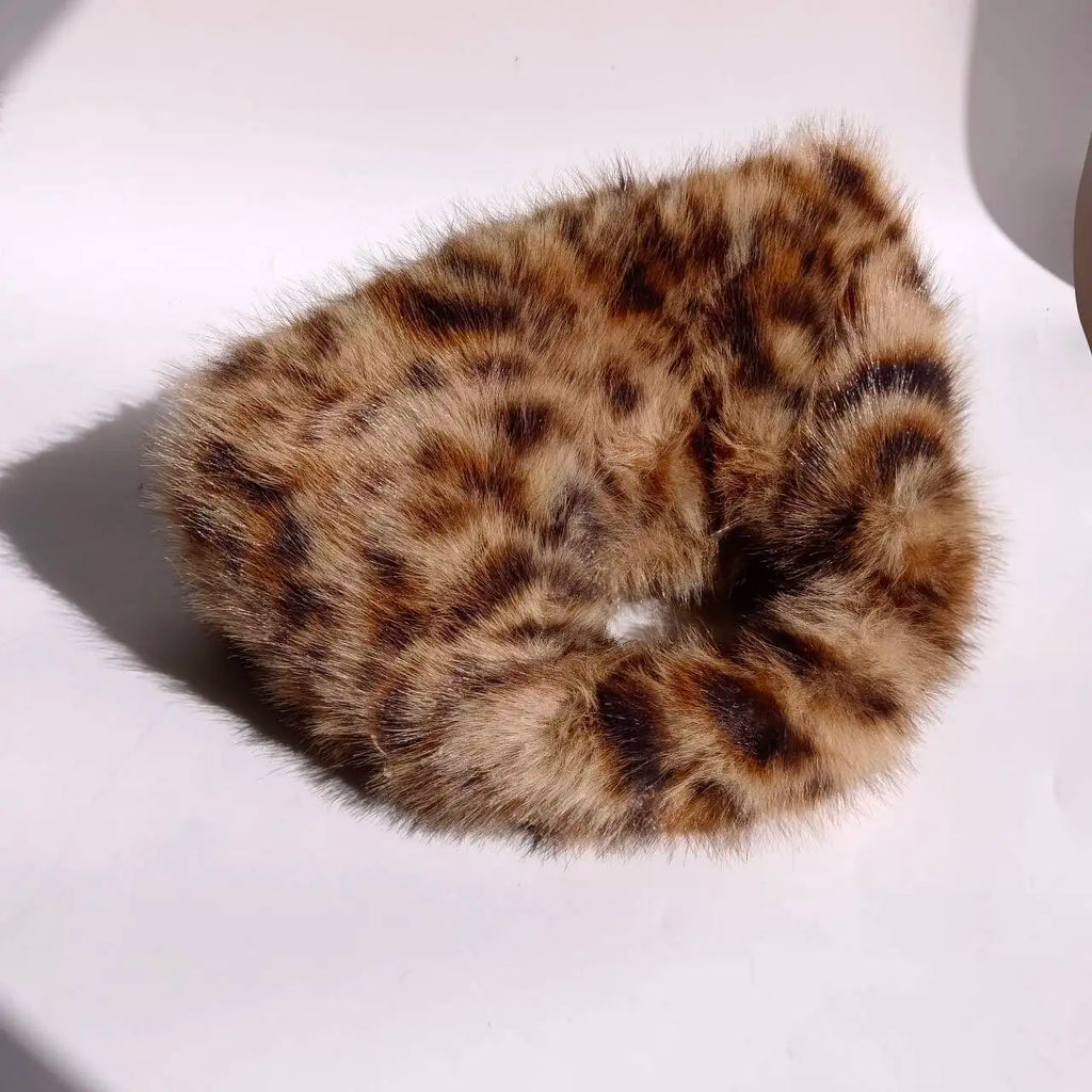 Fur Bucket Hat with two-piece set bag option