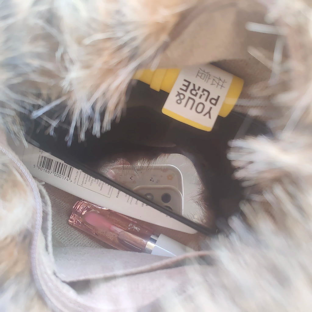 Fur Bucket Hat with two-piece set bag option