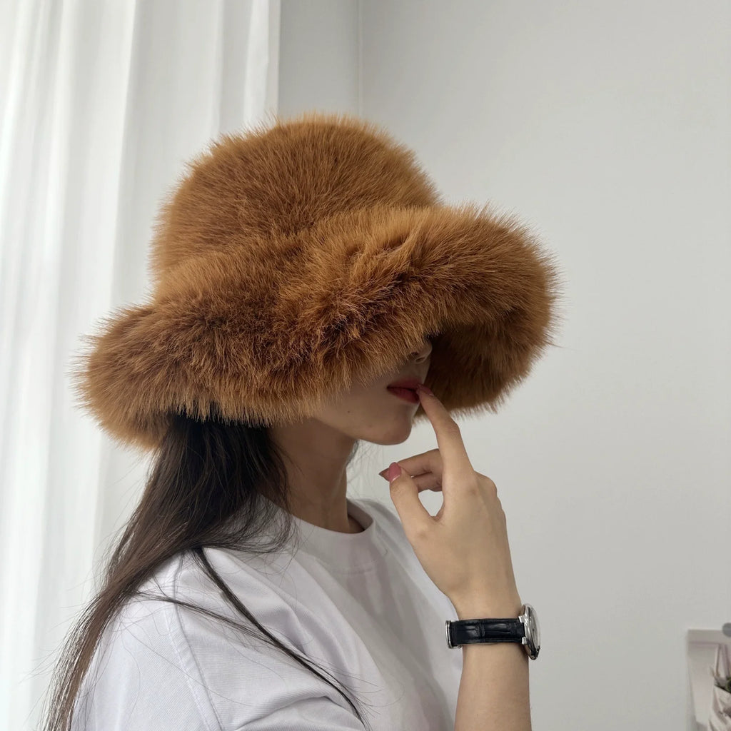 Fur Bucket Hat with two-piece set bag option